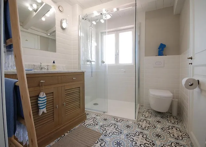 400 Historique Demeure Ancienne à Colombage * Saint-Martin-de-Ré